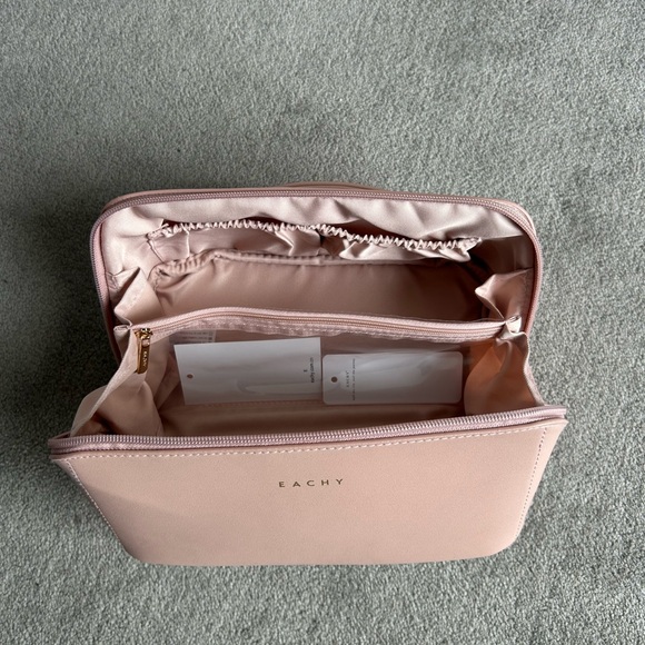 Eachy Pink Cosmetic Bag - Picture 6 of 10